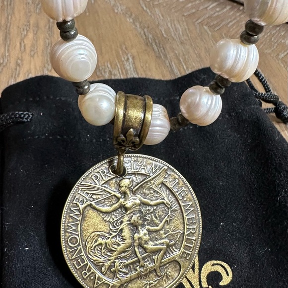 French Kande Bronze Medallion Necklace with Pearl Beads - Picture 6 of 6